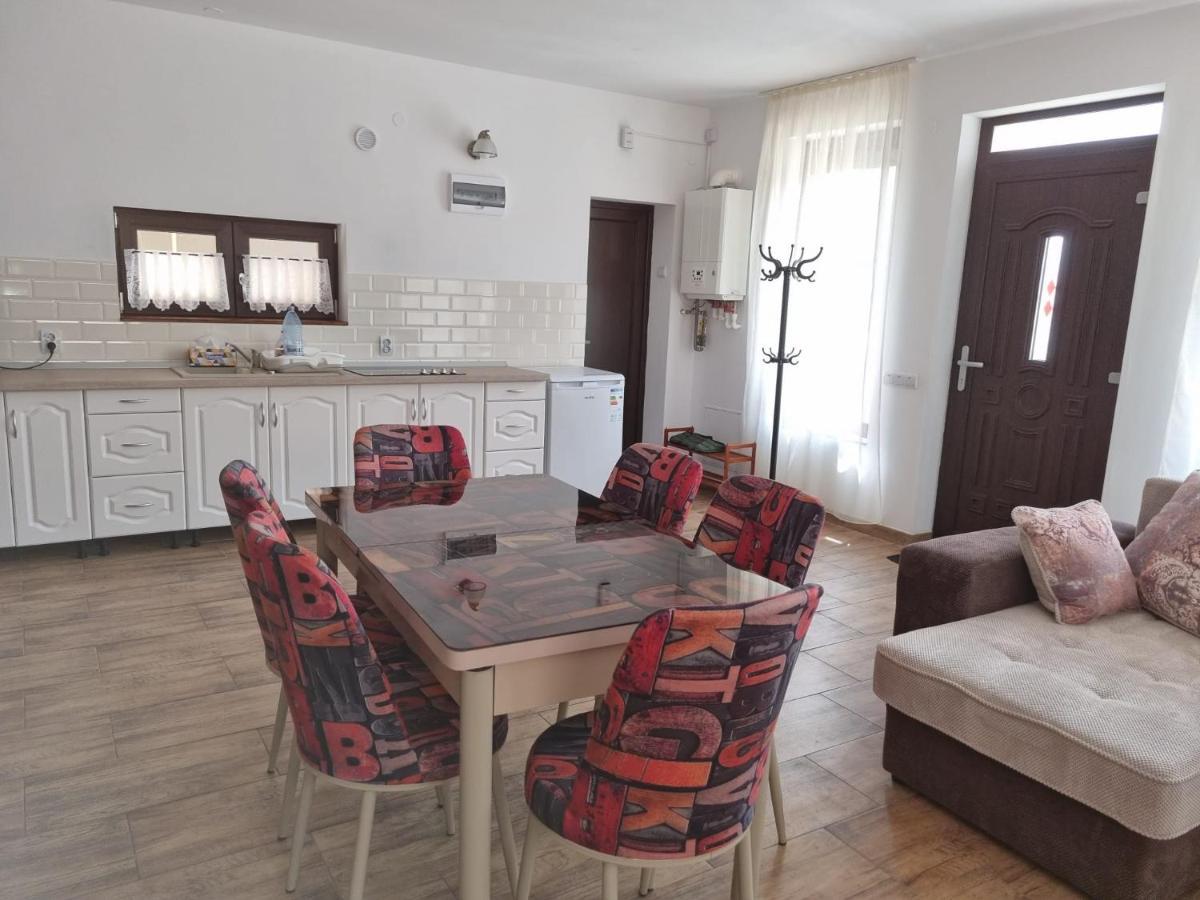 Casa De Oaspeti Minerva Deva Exteriér fotografie