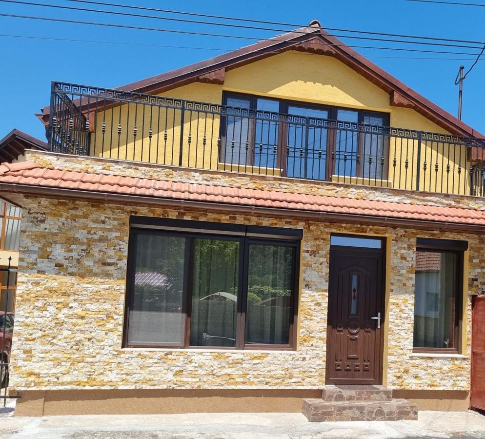 Casa De Oaspeti Minerva Deva Exteriér fotografie